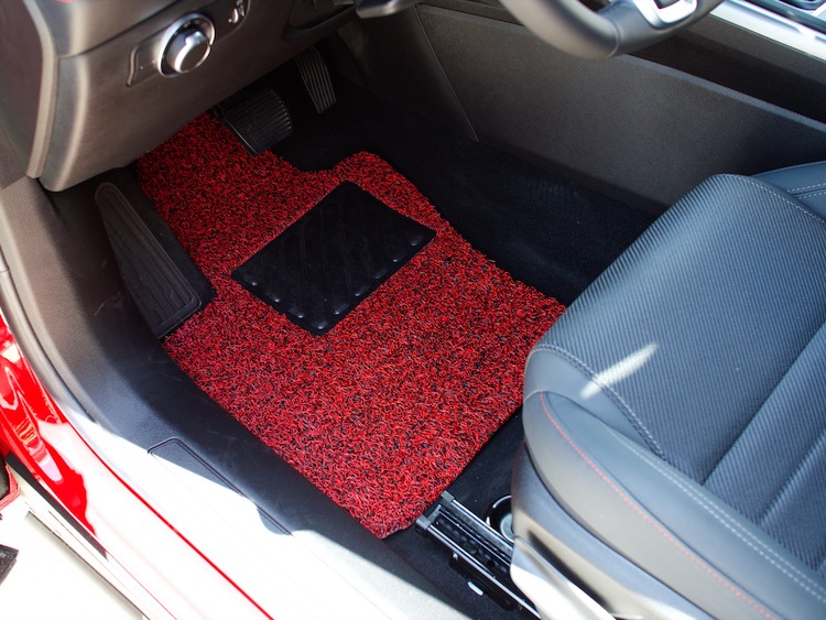 Dodge Hornet All Weather Floor Mats - Rubber Woven Carpet - Front Set - Red + Black 